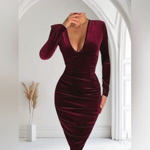 HUHOT WINE VELVET PLUNGING NECKLINE MINI BODYCON DRESS NWOT SIZE L